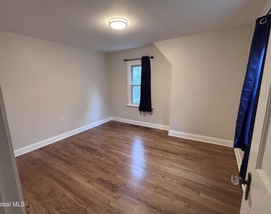 1422 Regent Street - Photo Thumbnail 14