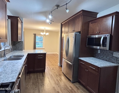 1422 Regent Street - Photo Thumbnail 6
