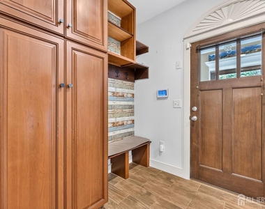 262 Prospect Avenue - Photo Thumbnail 3