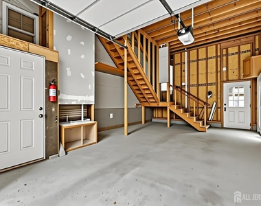 262 Prospect Avenue - Photo Thumbnail 32