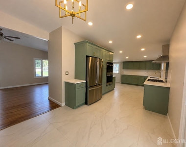 253 Parkview Terrace - Photo Thumbnail 9
