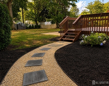 253 Parkview Terrace - Photo Thumbnail 16