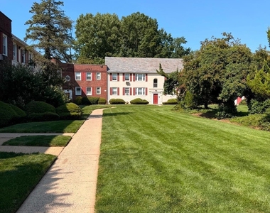 953 E Front Street - Photo Thumbnail 5