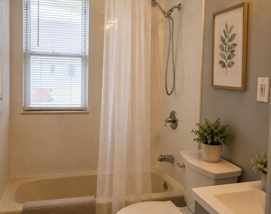 953 E Front Street - Photo Thumbnail 4
