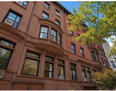 54 W 71st Street - Photo Thumbnail 5