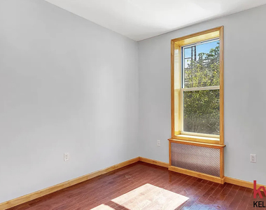 59-06 Catalpa Avenue - Photo Thumbnail 1