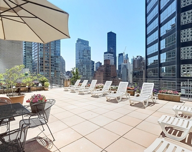 211 E 53rd Street - Photo Thumbnail 12