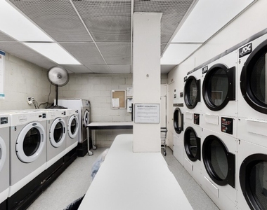 211 E 53rd Street - Photo Thumbnail 10