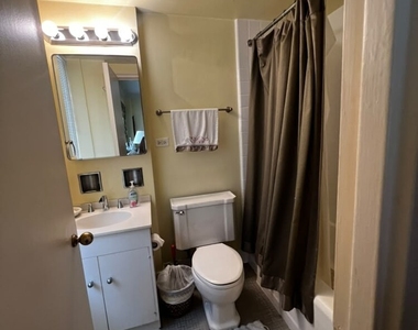 41 W 58th Street - Photo Thumbnail 4