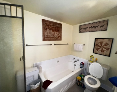 41 W 58th Street - Photo Thumbnail 3