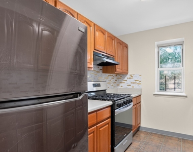 747 Essex Street - Photo Thumbnail 11