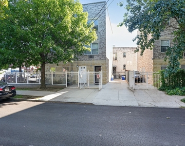747 Essex Street - Photo Thumbnail 3
