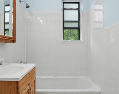 491 Grandview Avenue - Photo Thumbnail 11
