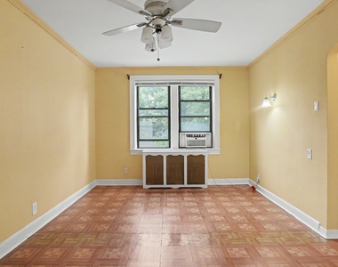 491 Grandview Avenue - Photo Thumbnail 4