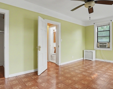 491 Grandview Avenue - Photo Thumbnail 13