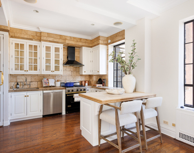 350 W 57th Street - Photo Thumbnail 3