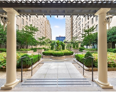 350 W 57th Street - Photo Thumbnail 13
