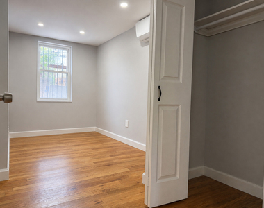 75 Woodbine Street - Photo Thumbnail 3