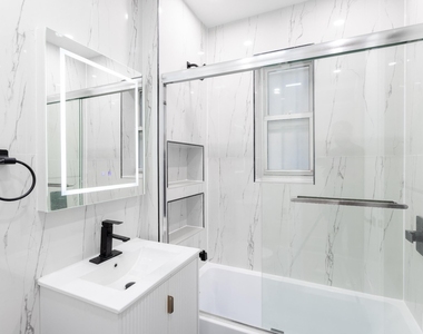 558 Empire Boulevard - Photo Thumbnail 7