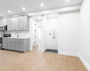 558 Empire Boulevard - Photo Thumbnail 7