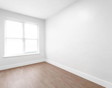 558 Empire Boulevard - Photo Thumbnail 4