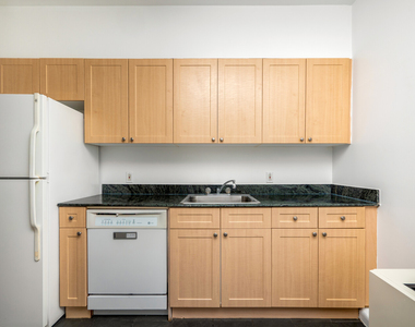 308 E 38th Street - Photo Thumbnail 5