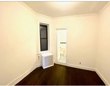 243 E 39th Street - Photo Thumbnail 3
