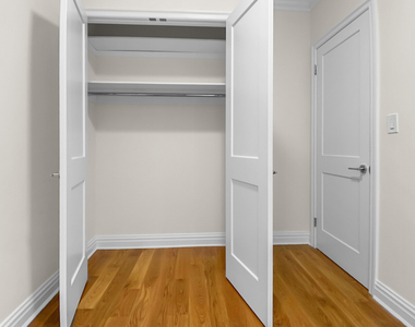 355 W 51st Street - Photo Thumbnail 3