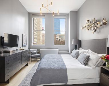 420 W 25th Street - Photo Thumbnail 2