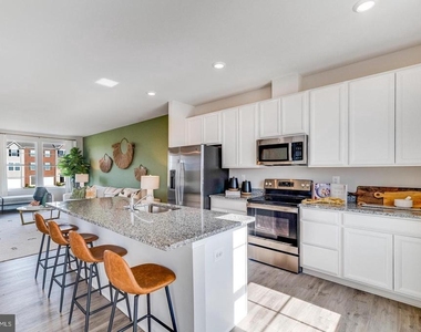 71 Swan Field Ave - Photo Thumbnail 14