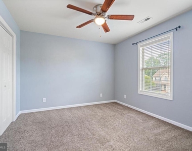 10 Sassafras Lane - Photo Thumbnail 15