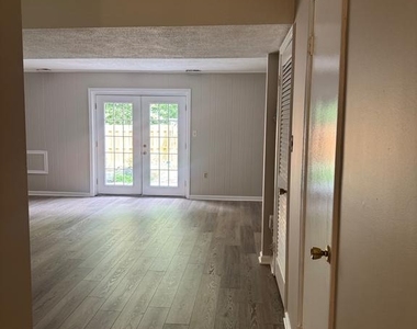 4503 Garfield Court - Photo Thumbnail 10