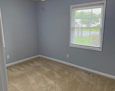 4112 Midway Street - Photo Thumbnail 2