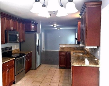 4112 Midway Street - Photo Thumbnail 8