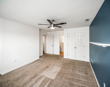 12001 Setter Drive - Photo Thumbnail 18
