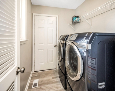 12001 Setter Drive - Photo Thumbnail 10