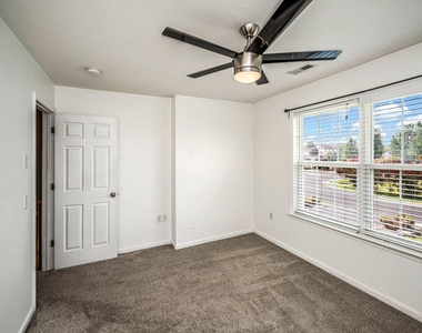 12001 Setter Drive - Photo Thumbnail 28