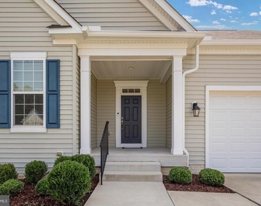 9627 Hillcrest Drive - Photo Thumbnail 2