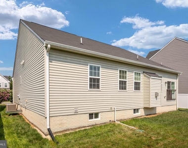 9627 Hillcrest Drive - Photo Thumbnail 44