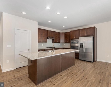 9627 Hillcrest Drive - Photo Thumbnail 19