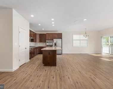 9627 Hillcrest Drive - Photo Thumbnail 13