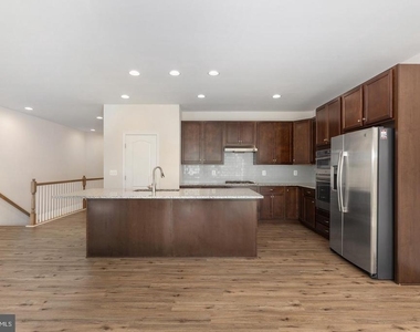 9627 Hillcrest Drive - Photo Thumbnail 18