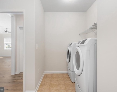 9627 Hillcrest Drive - Photo Thumbnail 39