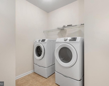 9627 Hillcrest Drive - Photo Thumbnail 40
