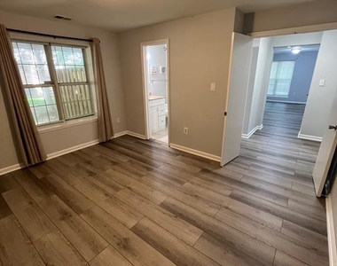 2864 Madeira Court - Photo Thumbnail 12