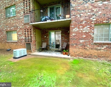 1533 Colonial Drive - Photo Thumbnail 6