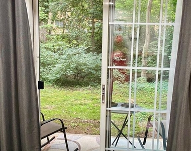 1533 Colonial Drive - Photo Thumbnail 1
