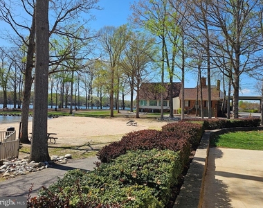 718 Lakeview Parkway - Photo Thumbnail 64
