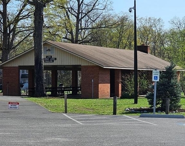 718 Lakeview Parkway - Photo Thumbnail 41
