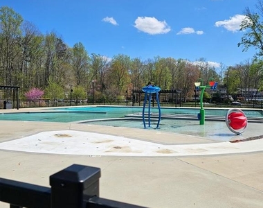718 Lakeview Parkway - Photo Thumbnail 72